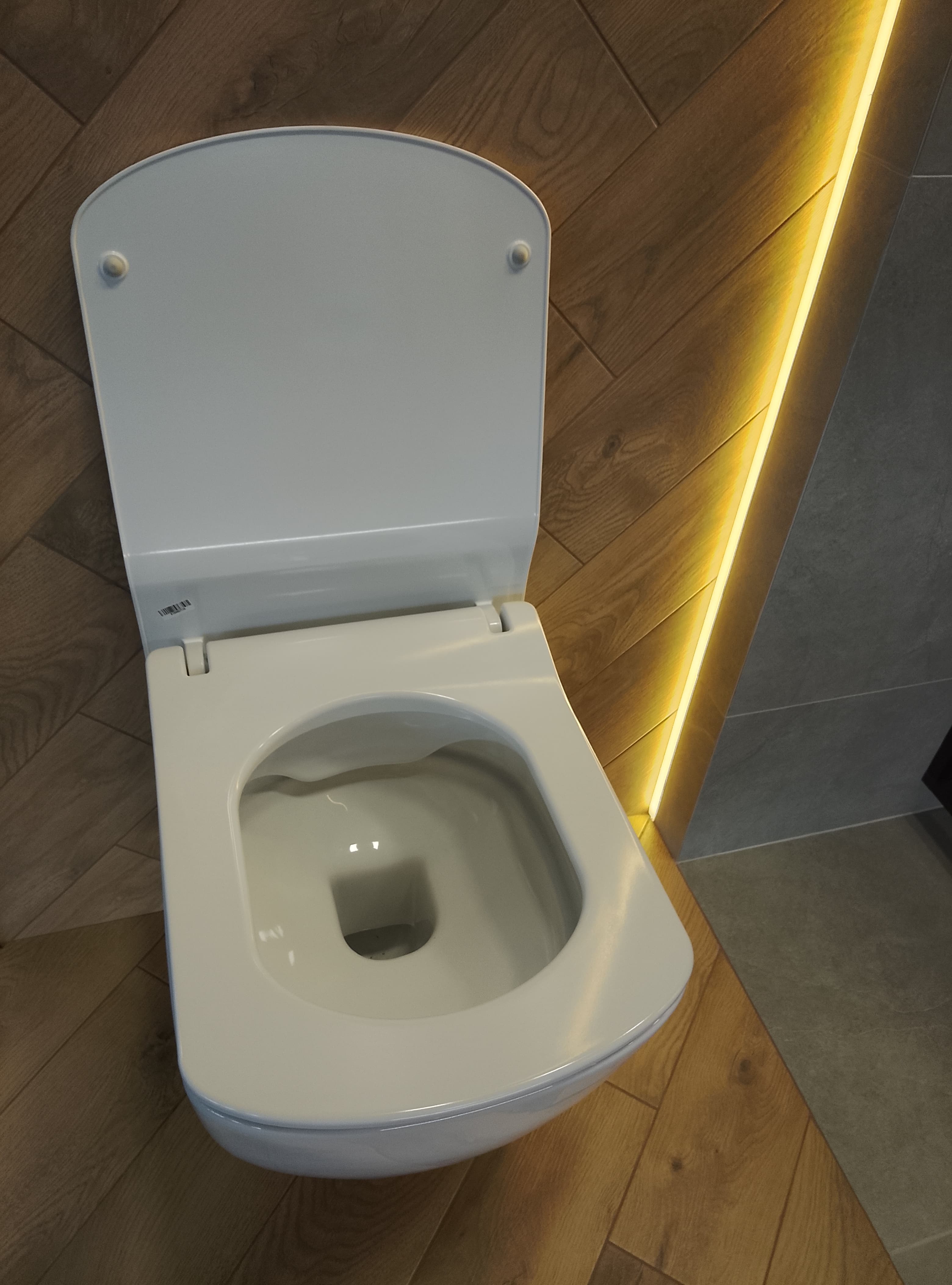 DEANTE BLUR  MISKA WC Z DESKĄ BEZKOŁNIERZOWA CDZD6ZPW  P - Powystawowy Kalisz