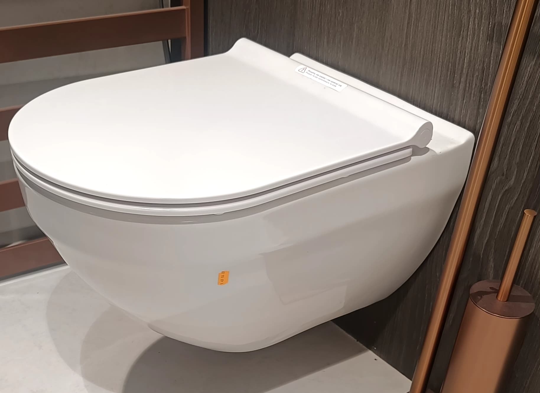 ROCA Zestaw HEBE: Miska wc podwieszana Rimless + deska wolnoopadająca slim  A34H138000  *12 - Powystawowy Zielona Góra