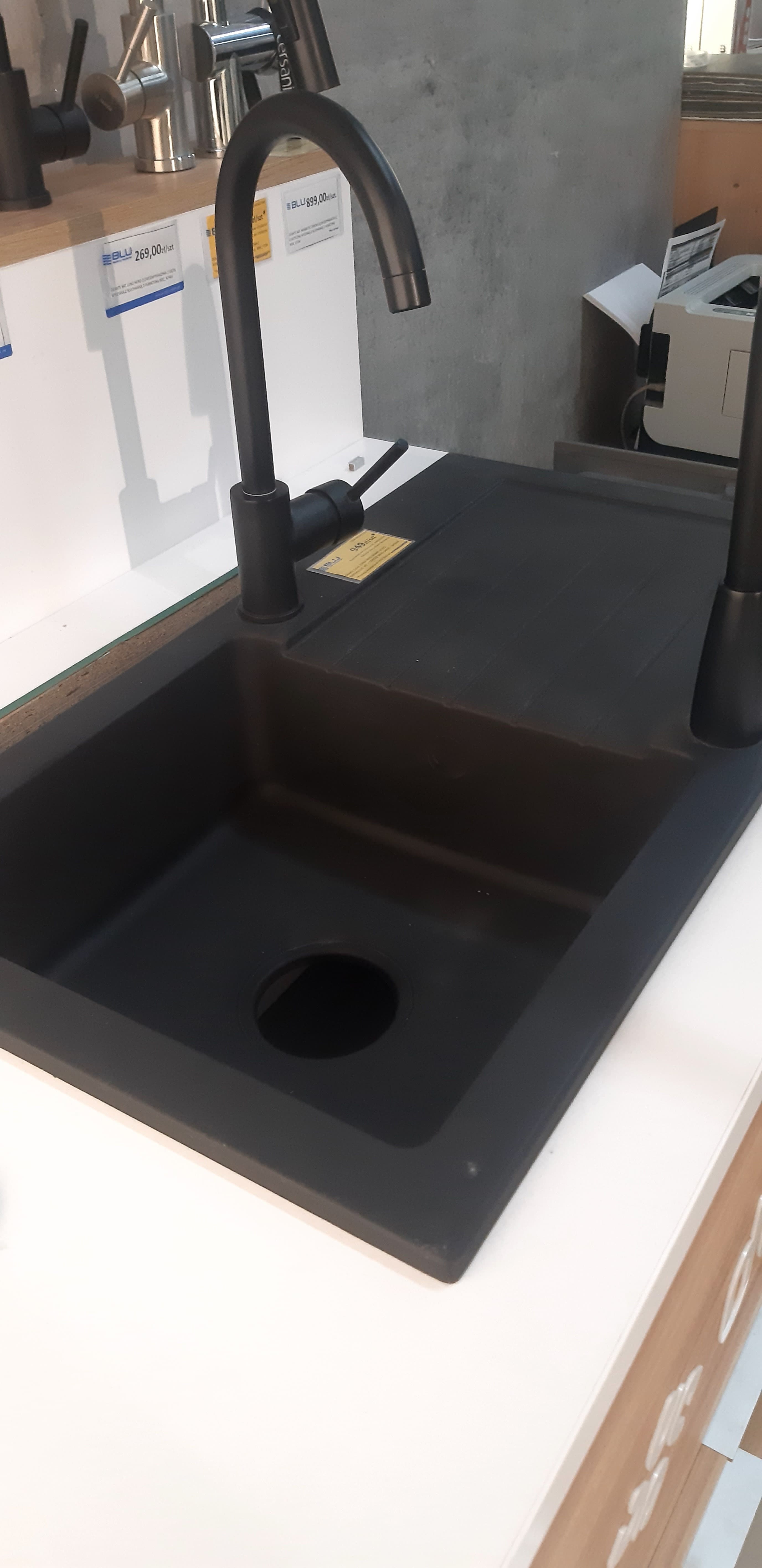 DEANTE ZLEW. ZORBA NERO GRANIT 1K Z/O 760X440X160, 3,5" + OSPRZĘT SPACE-SAVER + BATERIA MILIN Z WYLEWKĄ "U"   ZQZVN113 - Powystawowy Bochnia