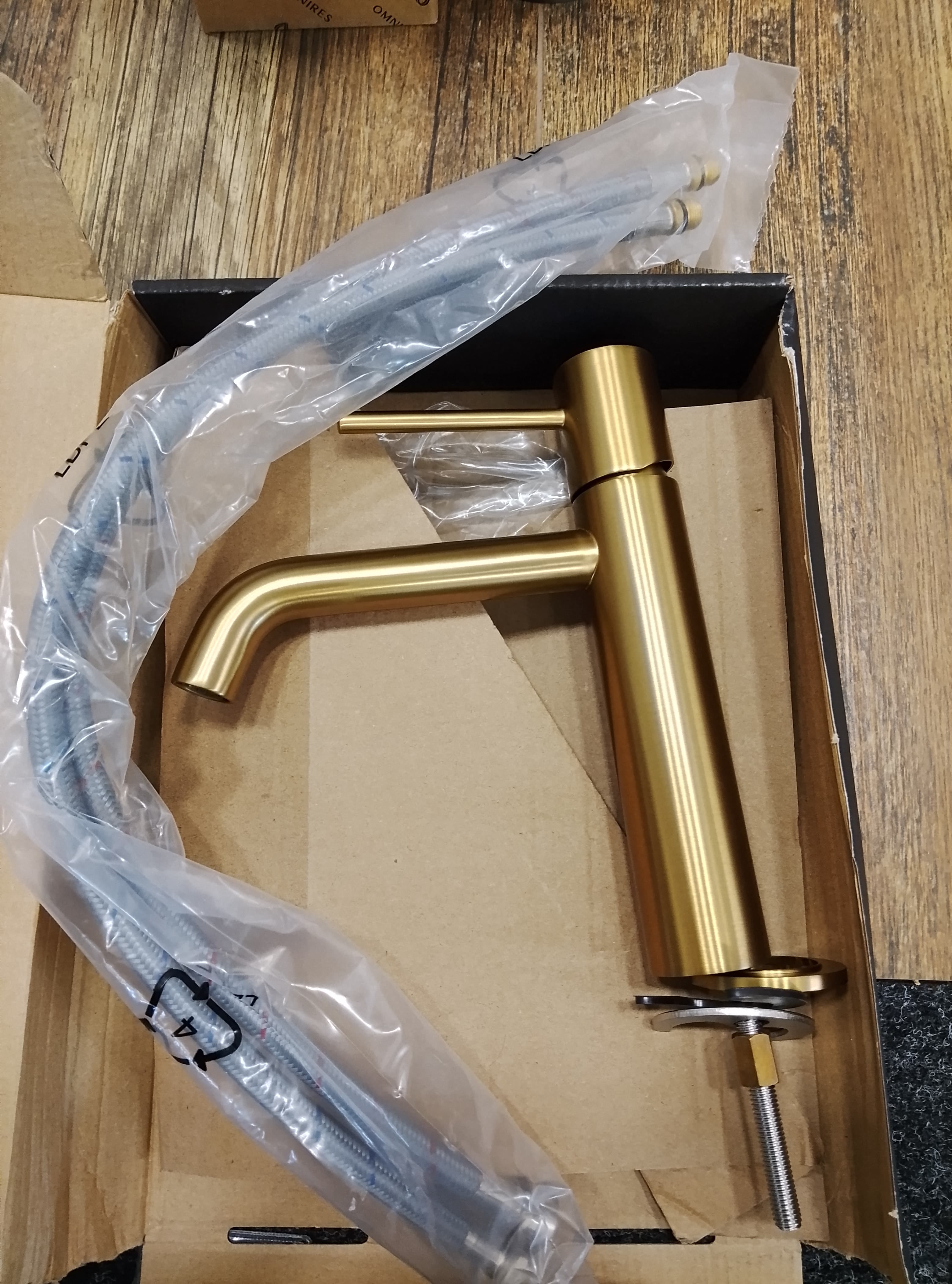 IO LUVIA bateria umywalkowa stojąca wykończenie, brushed gold BDM.39.1OC - Nowy Kalisz