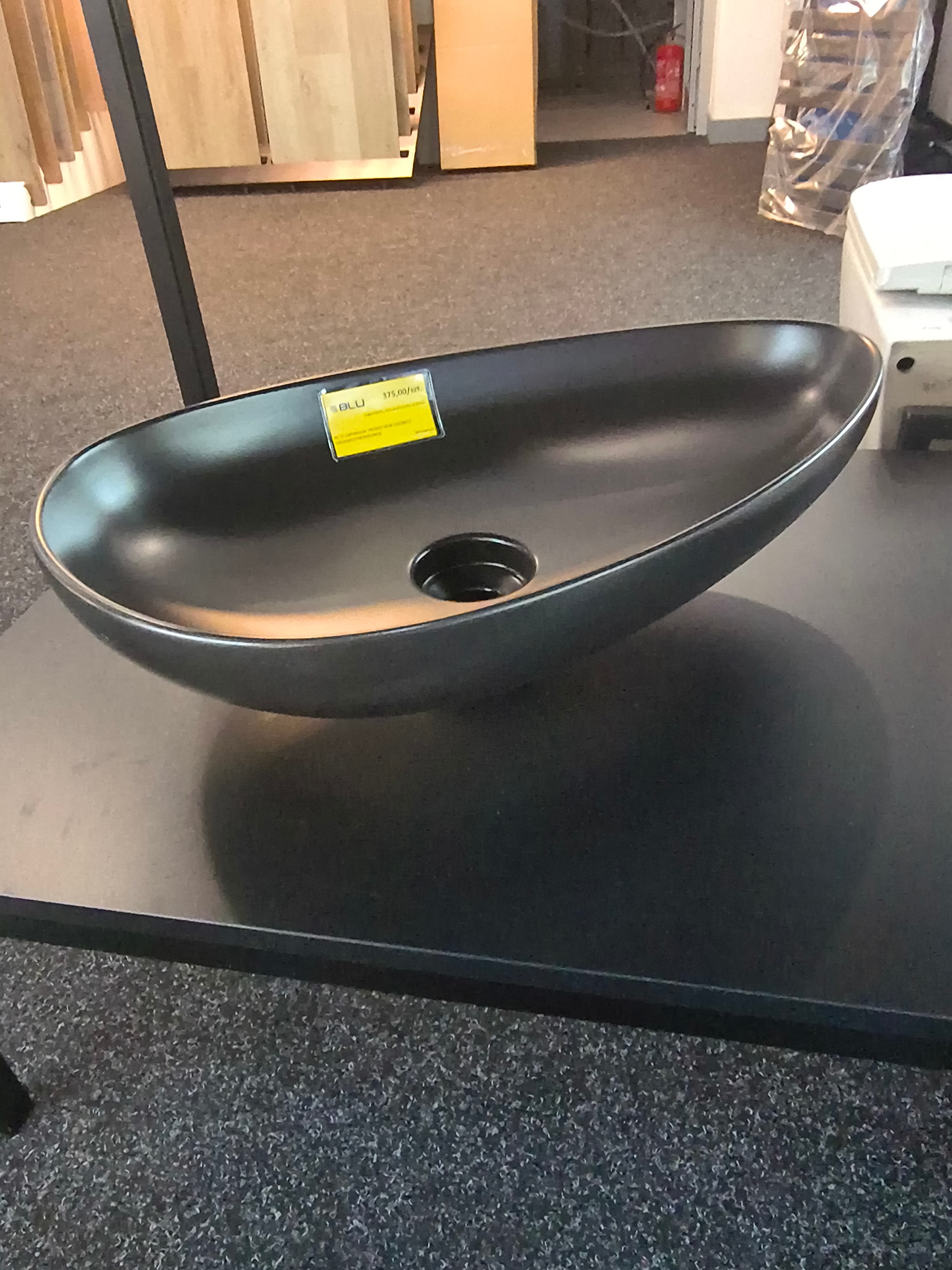 IO umywalka nablatowa  TROMSO SLIM II  58x37 mat czarny bez otw. na bat., bez przelew. osłona korka w kpl. z powłoką CLEAN PLUS+ CS.TRII.CZ.1114.04.125 *28 *W  **ekspo - Powystawowy Mińsk Mazowiecki