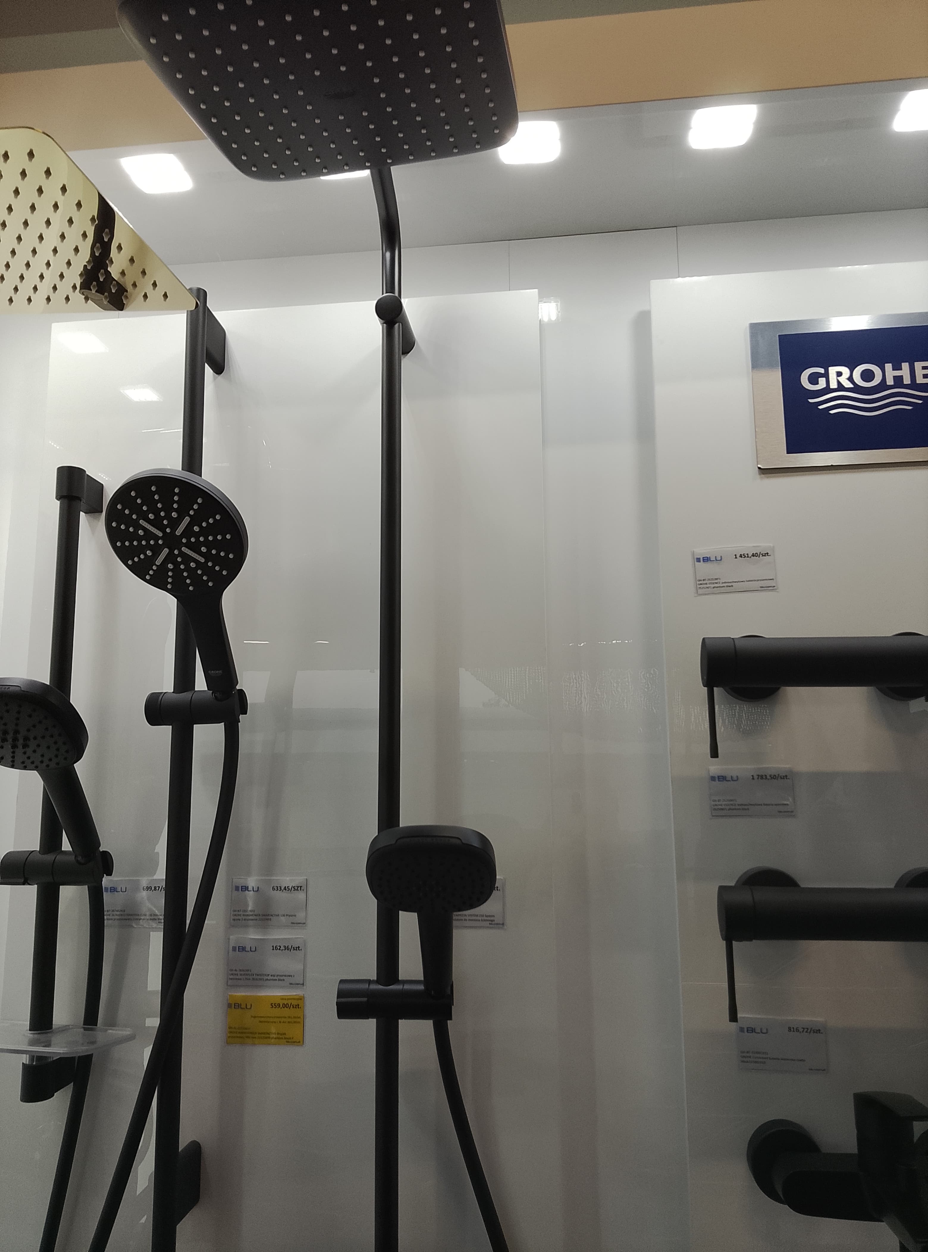 GROHE 266702431 TEMPESTA SYSTEM 250 System prysznicowy z termostatem do montażu ściennego matte black - Powystawowy Kalisz