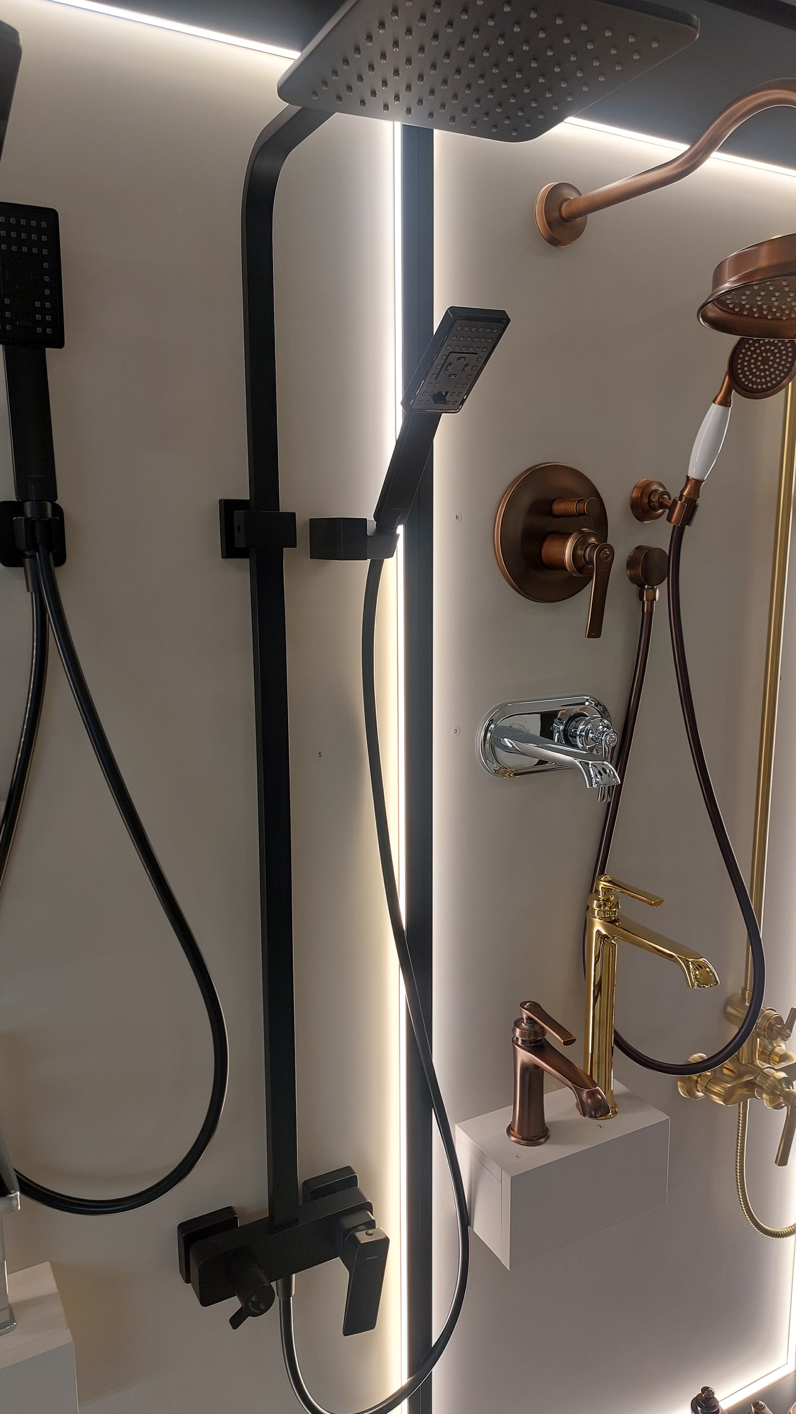 OMNIRES PARMA PM7444 BL system prysznicowy natynkowy czarny - Powystawowy Starogard Gdański
