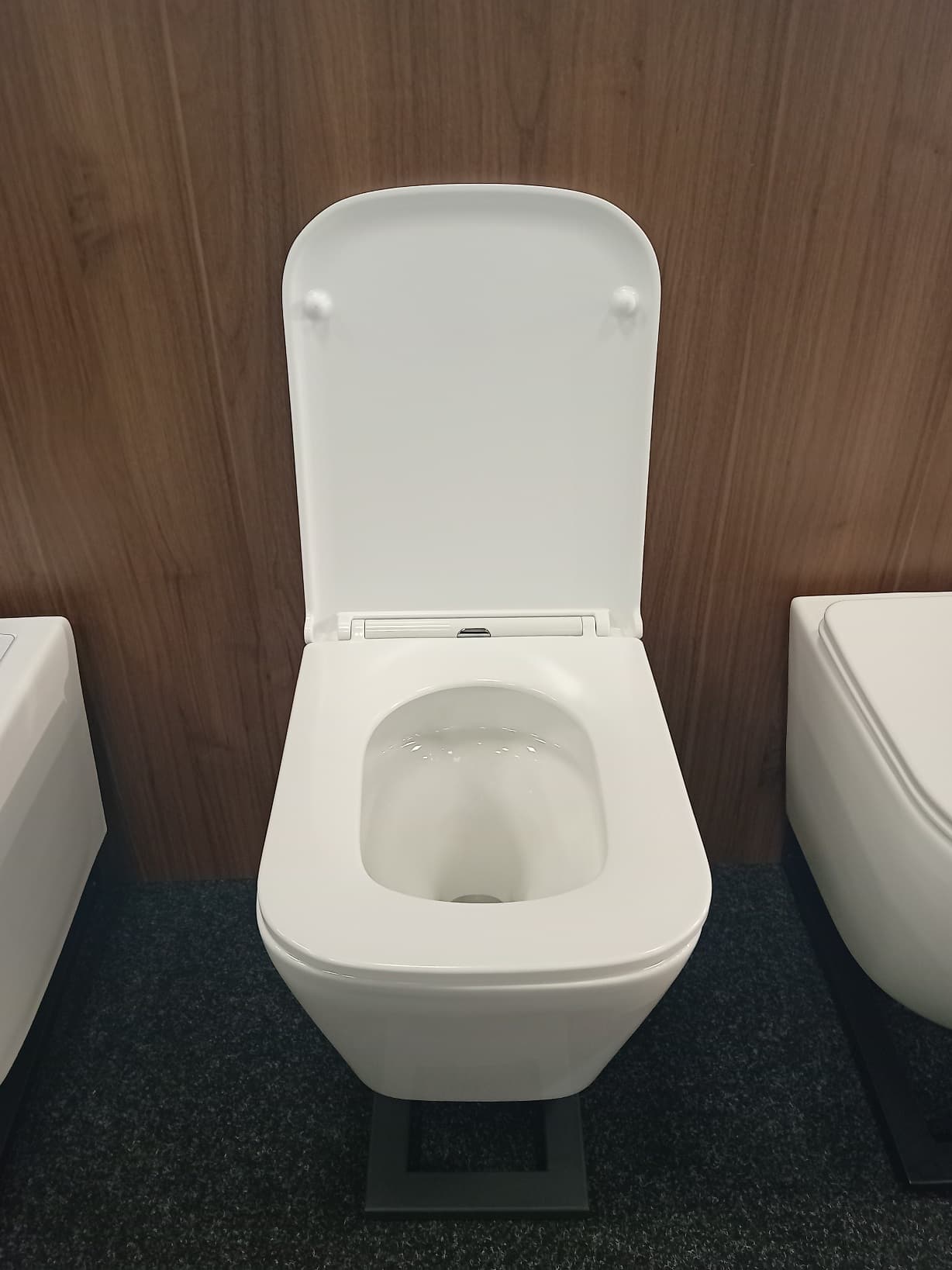 IO GOL miska wc wisząca Spin Flux plus 490x340 mm z deską slim wolnoopadającą z funkcją łatwego wypinania CE.GOLSF.490.052E-UQ *W dostępna na indeksie CE.GOLSF.490.102E-UQ3.I  **ekspo - Powystawowy Kraków