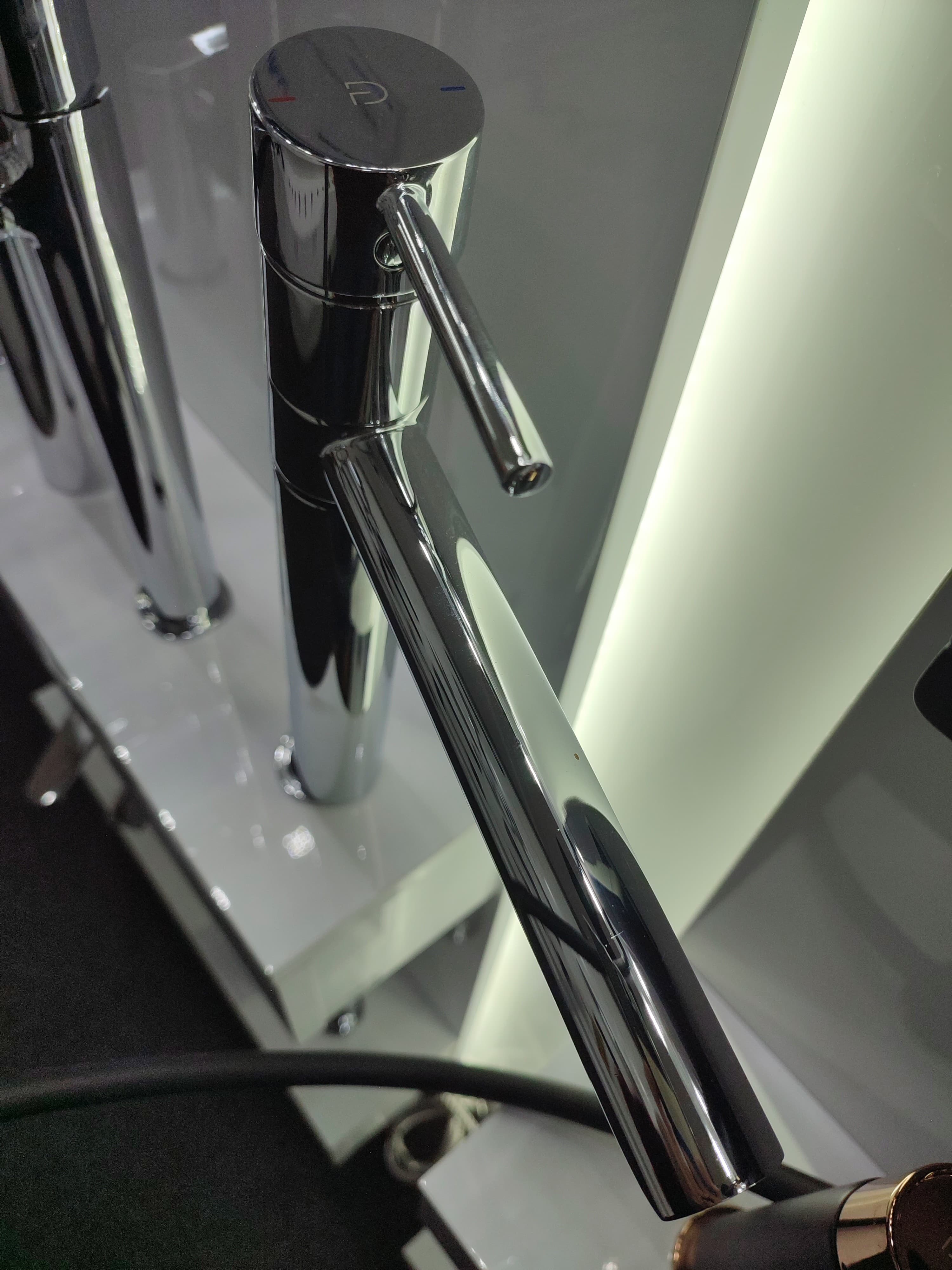 FDESIGN FLUSSO Bateria umywalkowa wysoka (nablatowa)z korkiem click-clack chrom FD1-FLS-2L-11 - Powystawowy Skierniewice