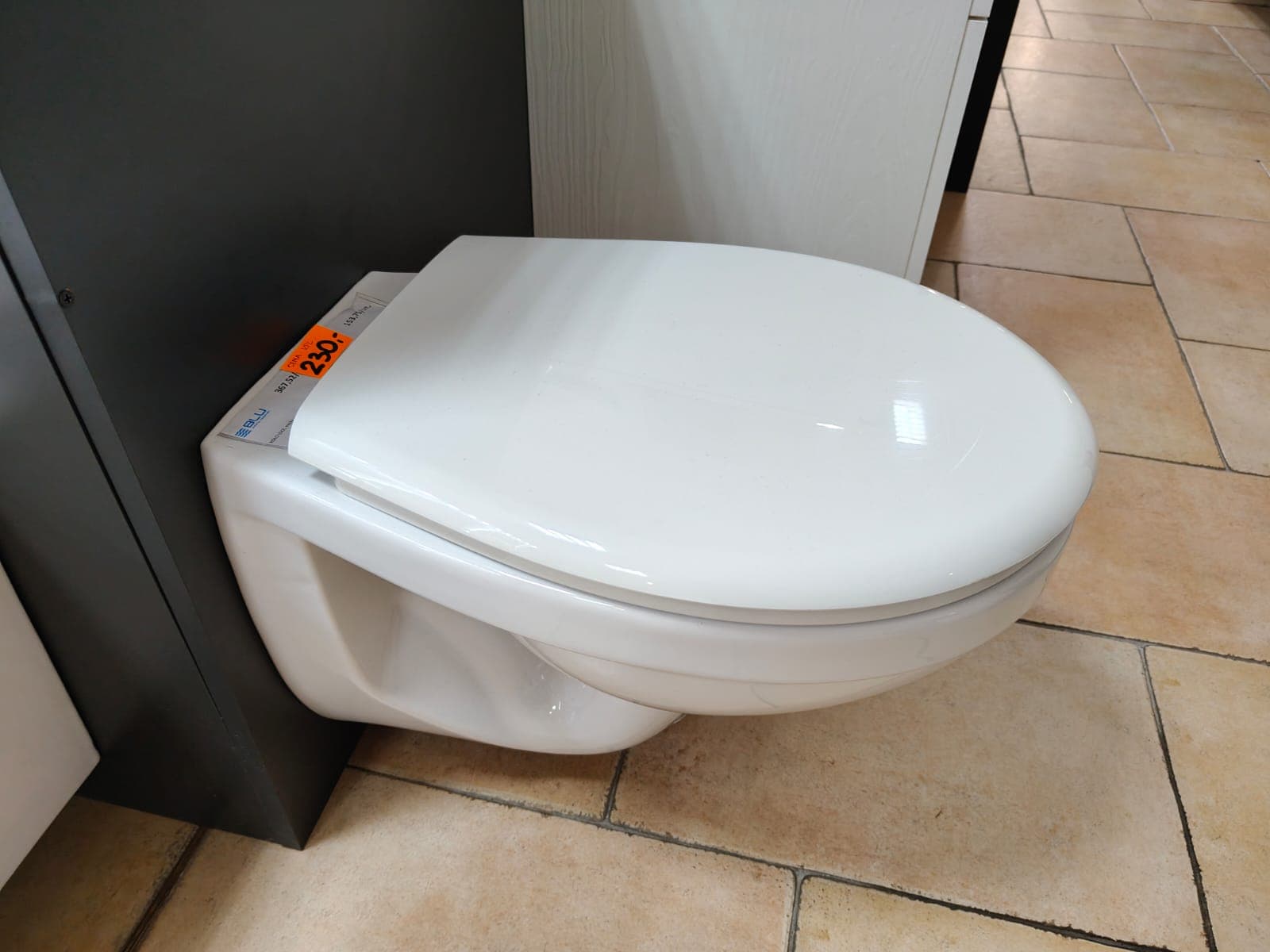 KOŁO IDOL miska wc wiszaca M13100    *16     *16 - Powystawowy Nowy Sącz