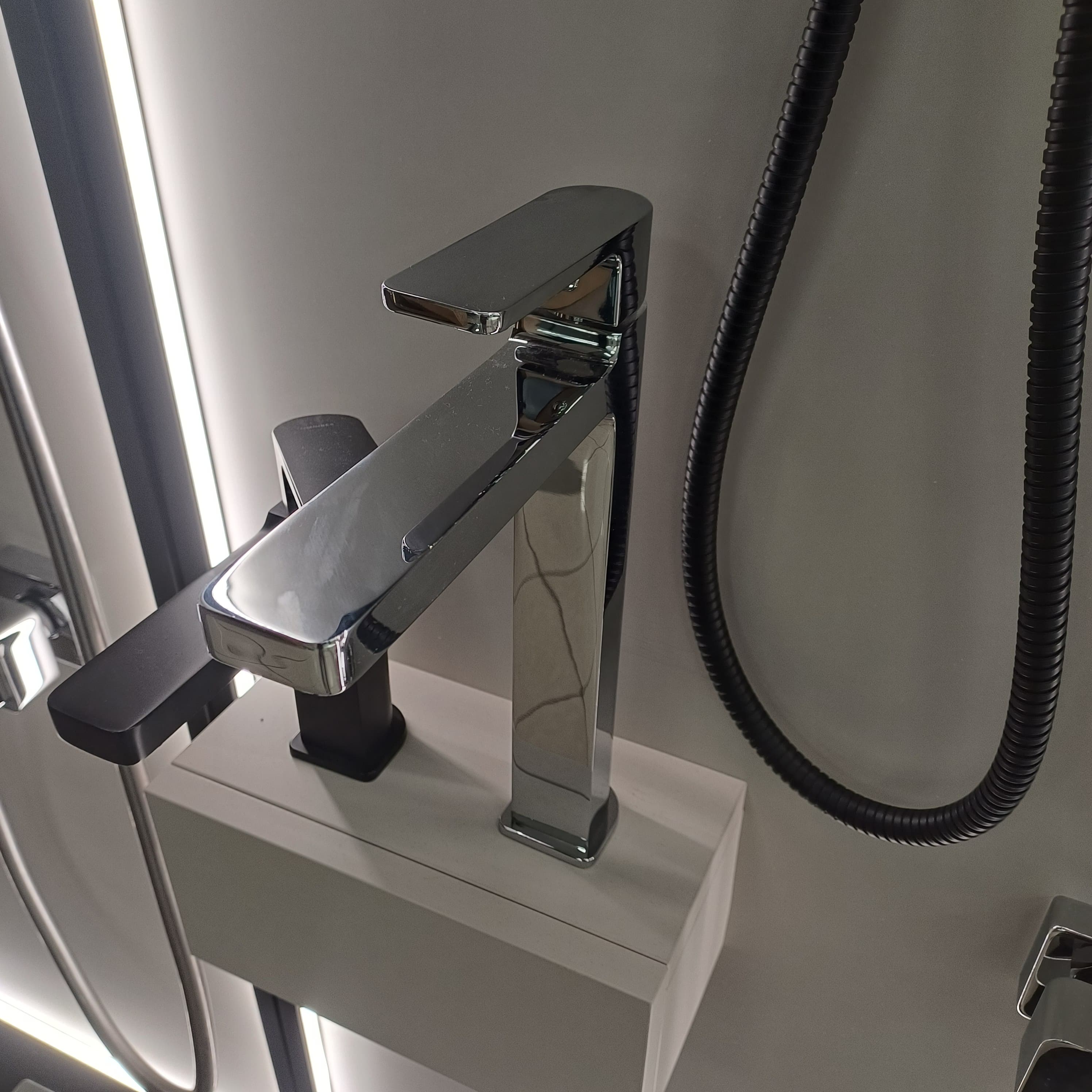 OMNIRES Bateria umywalkowa, sztorcowa, wysoka.BARETTI BA7812CR - Powystawowy Inowrocław