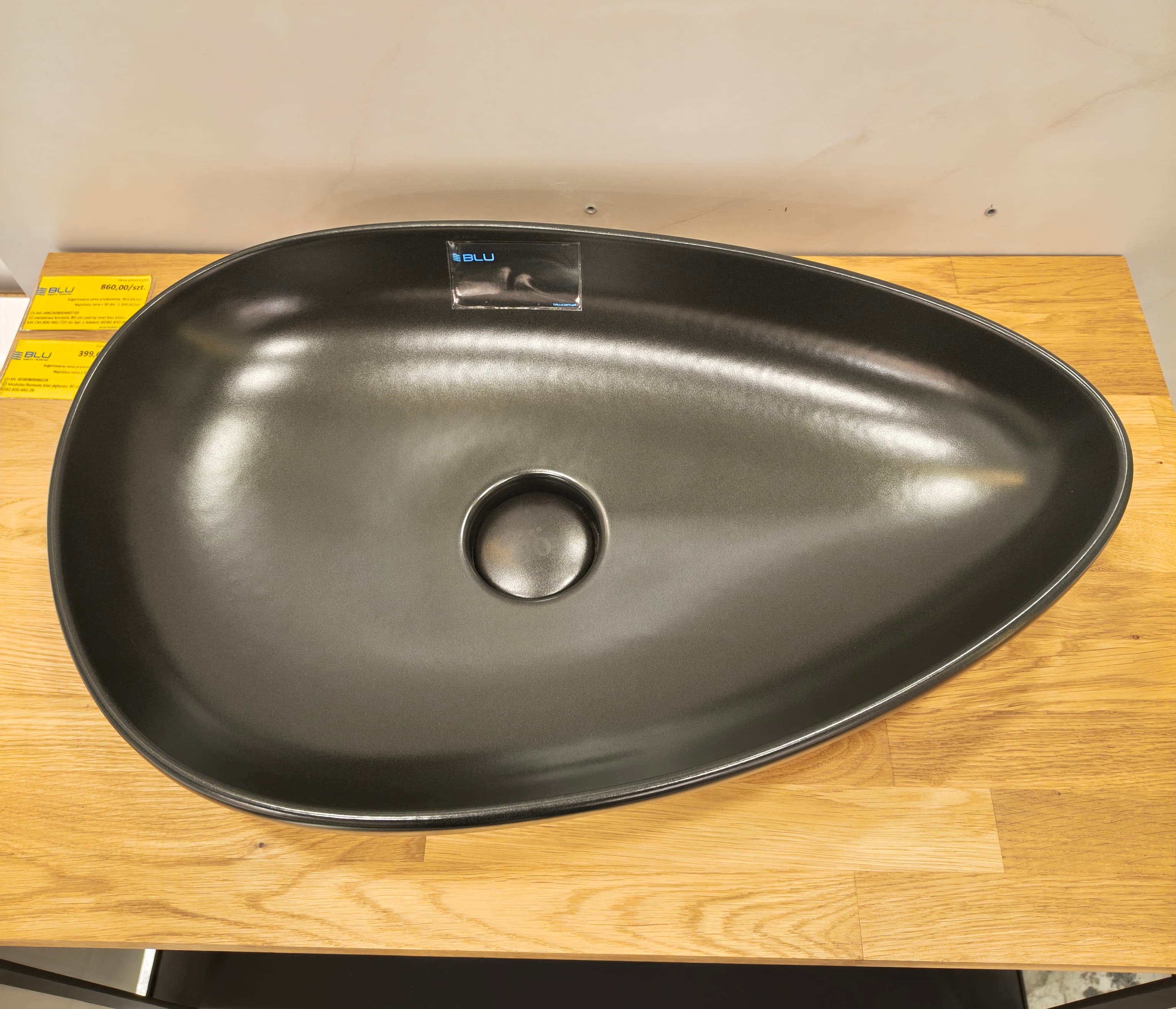 IO umywalka nablatowa  TROMSO SLIM II  58x37 mat czarny bez otw. na bat., bez przelew. osłona korka w kpl. z powłoką CLEAN PLUS+ CS.TRII.CZ.1114.04.125 *28 *W  **ekspo - Powystawowy Poznań