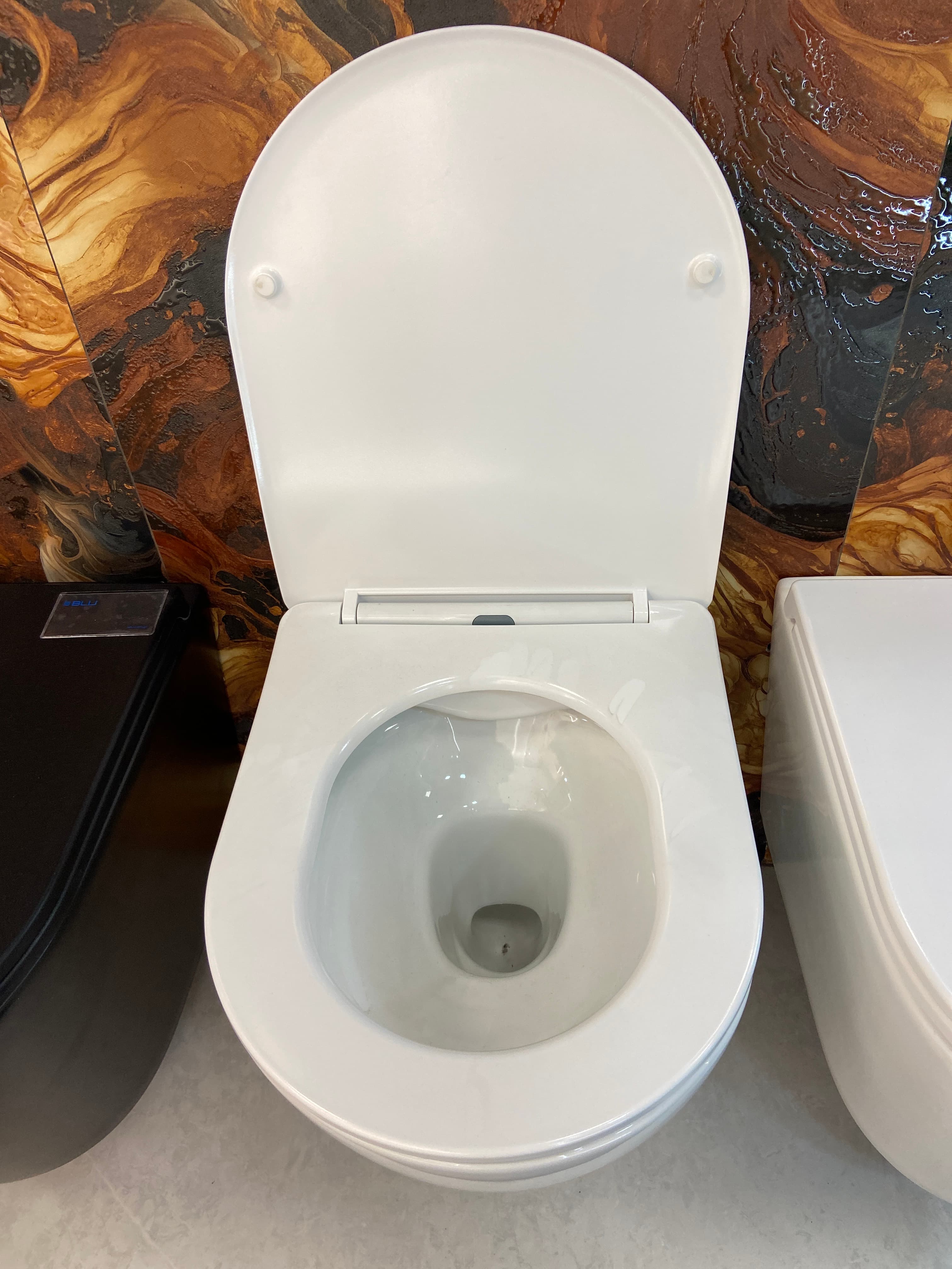 IO FROYA miska wc wisząca Rimless 490x365 mm z deską slim wolnoopadającą z funkcją łatwego wypinania CE.FROWC490 *16*W dostępna na indeksie OI-CS-CEFRO490046ENR.I  **ekspo - Powystawowy Dębica