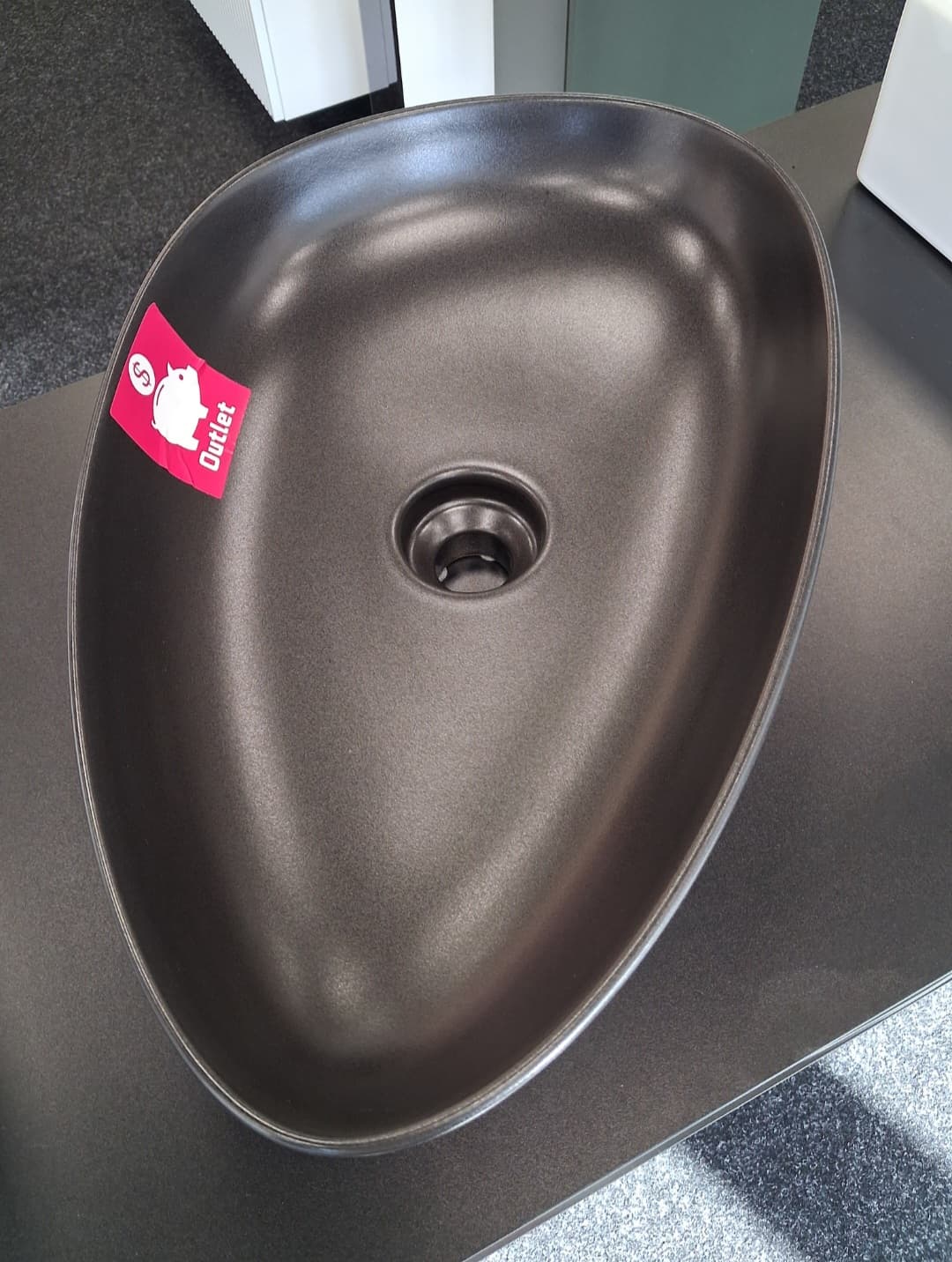IO umywalka nablatowa  TROMSO SLIM II  58x37 mat czarny bez otw. na bat., bez przelew. osłona korka w kpl. z powłoką CLEAN PLUS+ CS.TRII.CZ.1114.04.125 *28 *W  **ekspo - Powystawowy Szczecin