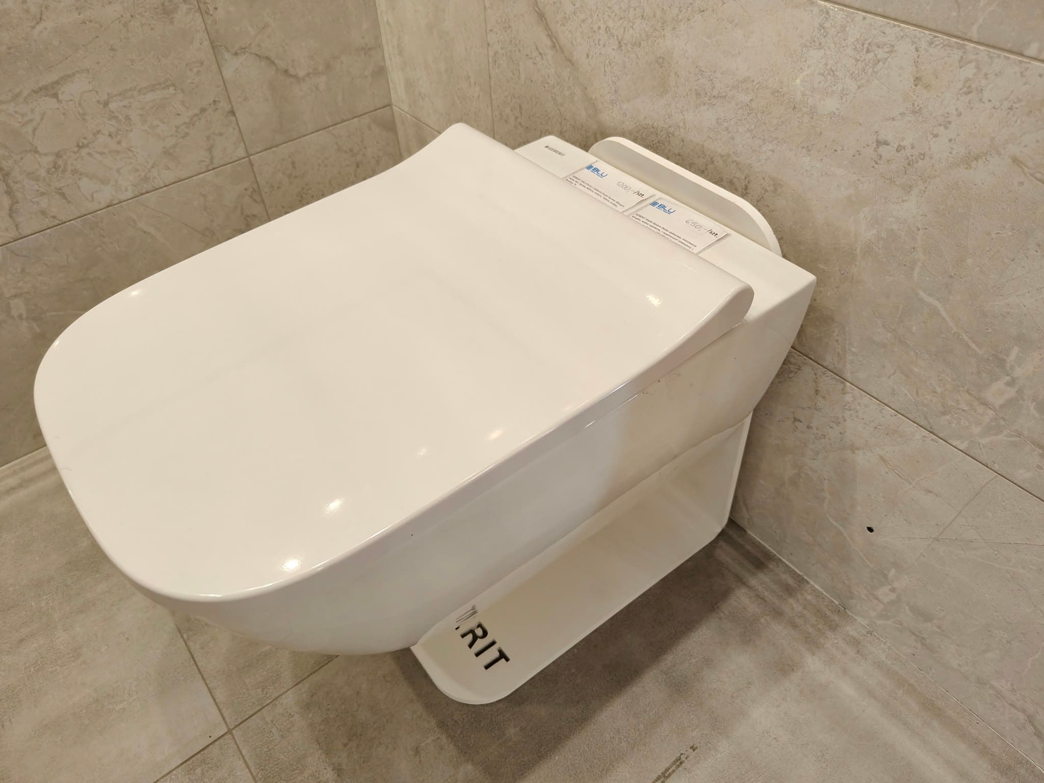 GEBERIT 500.379.01.1 Geberit Smyle Square Wisząca miska WC, lejowa, B35cm, H33cm, T49cm, krótka, Rimfree   *6  **ekspo - Powystawowy Nowy Sącz