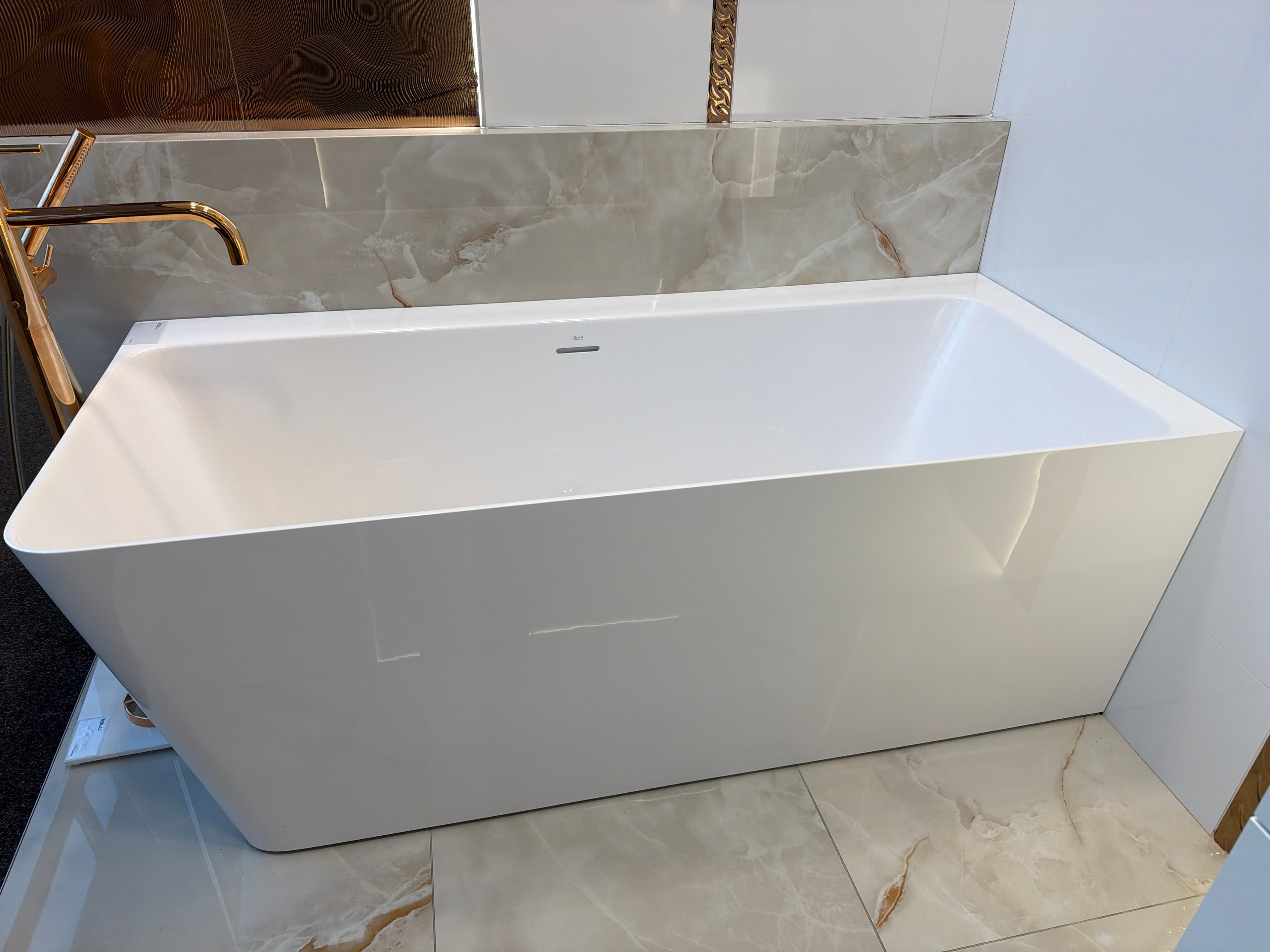 ROCA ONA Wanna narożna, wersja prawa, z syfonem klik-klak oraz przelewem. Materiał STONEX. Wymiar 1600x700mm, kolor biały. A248638000  *1  **ekspo - Powystawowy Rumia