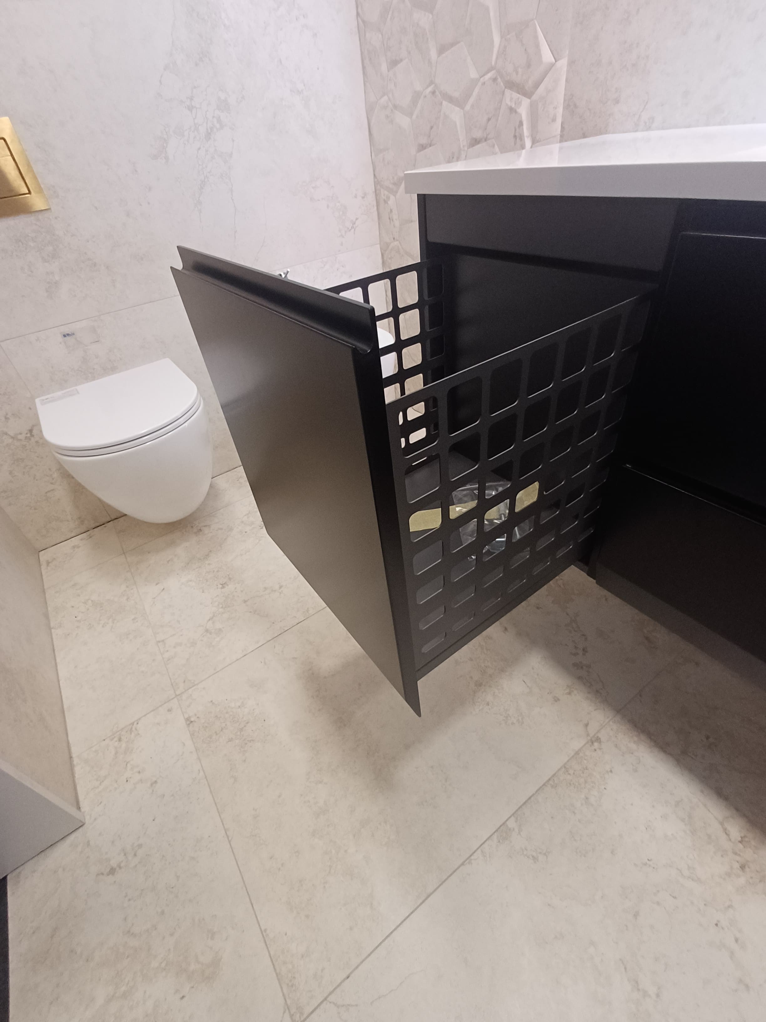 ORISTO BRYLANT UNI - SZAFKA NISKA BOCZNA 40CM JEDNA SZUFLADA KOLOR: CZARNY MAT KOSZ W KOMPLECIE OR36-SN1S-40-8-V3 - Powystawowy Lubliniec