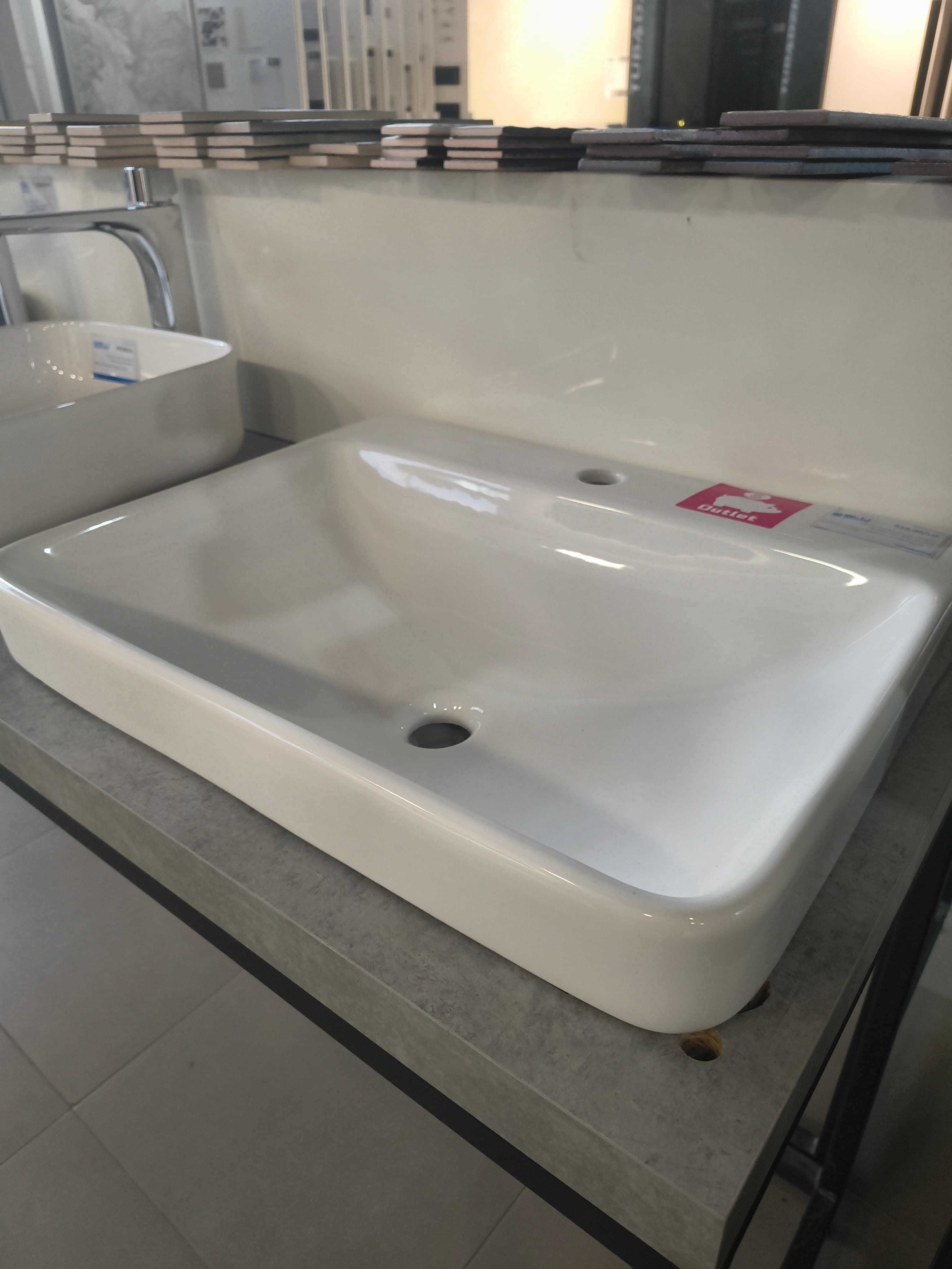 EXCELLENT umywalka HOLMI 59 n/b 590x470x170 CEAC.3201.590.WH P - Powystawowy Kwidzyn