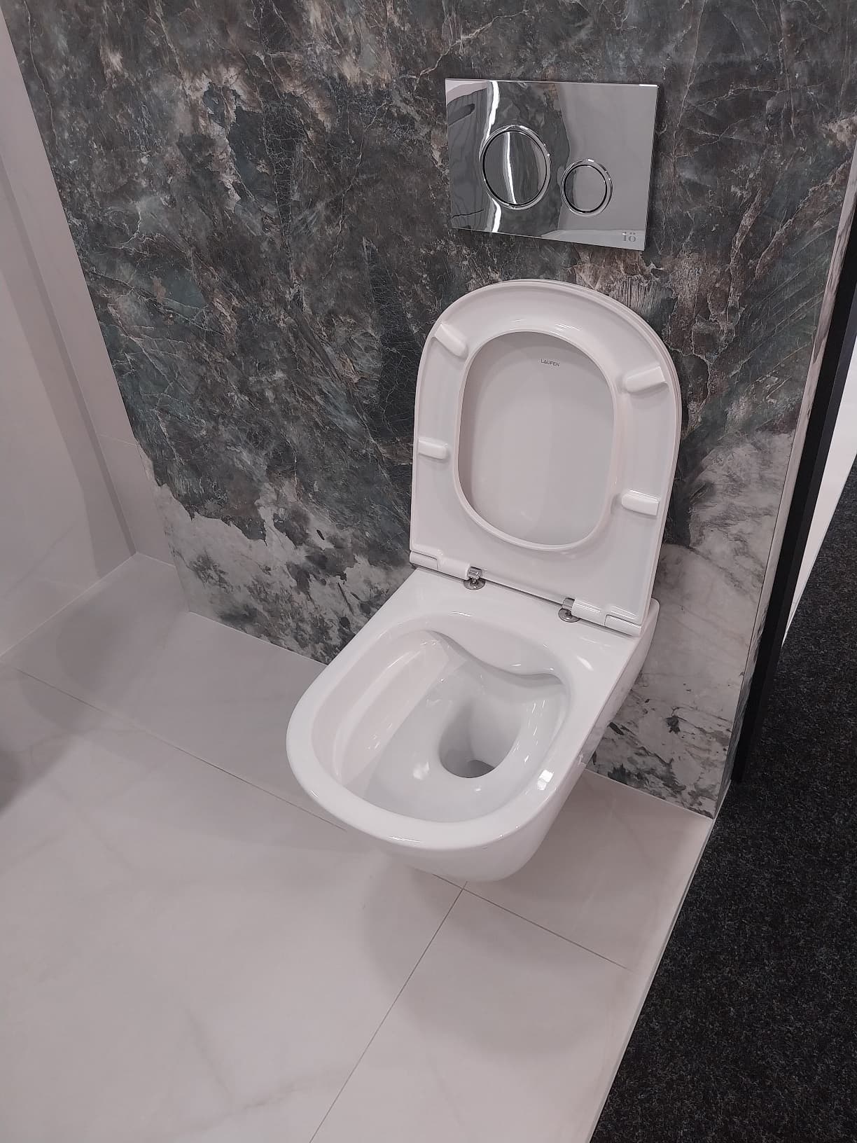 LAUFEN Set LUA Advanced miska podwieszana z deską H8660800000001 *12 - Powystawowy Kraków
