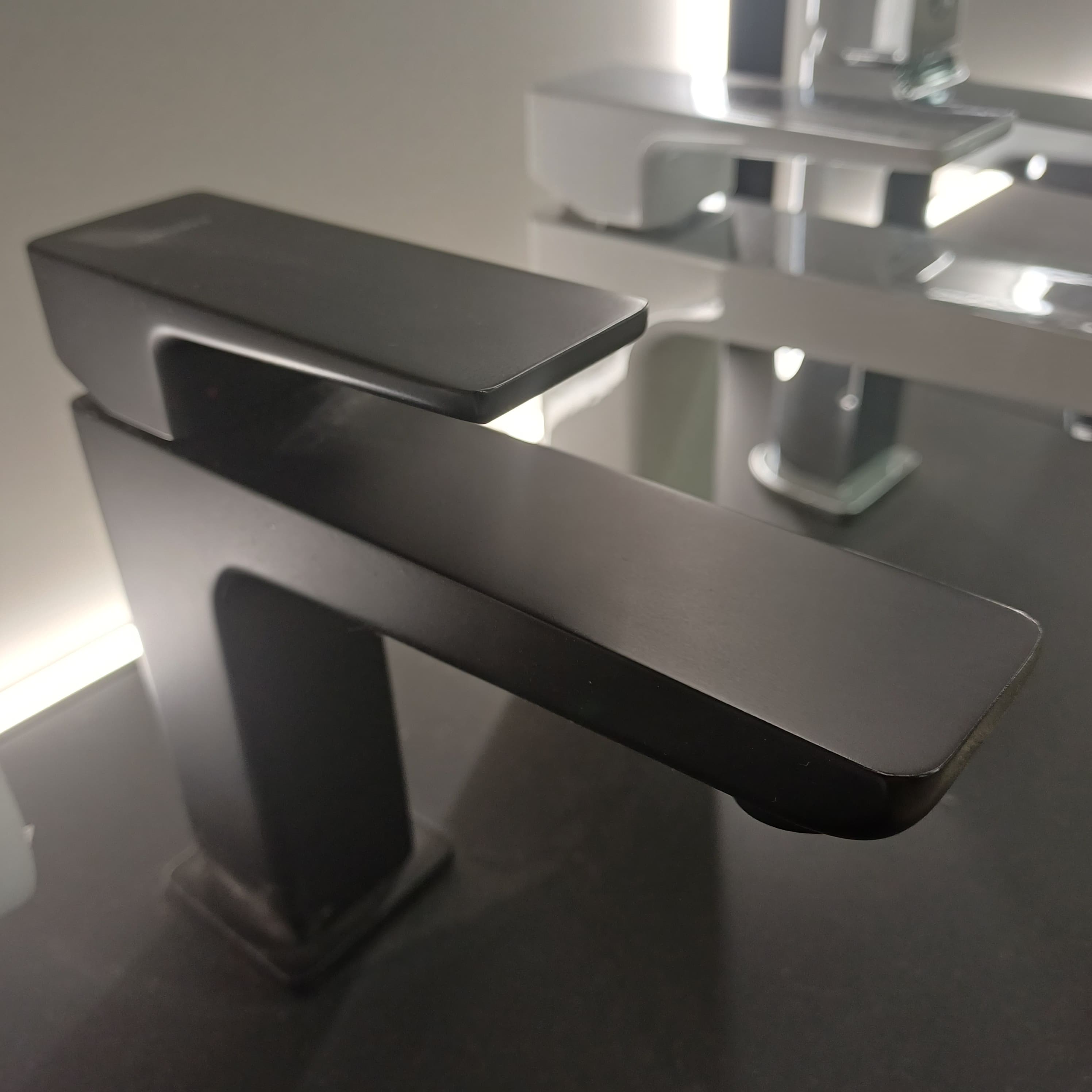 OMNIRES PARMA bateria umywalkowa PM7410BL czarny mat - Powystawowy Inowrocław