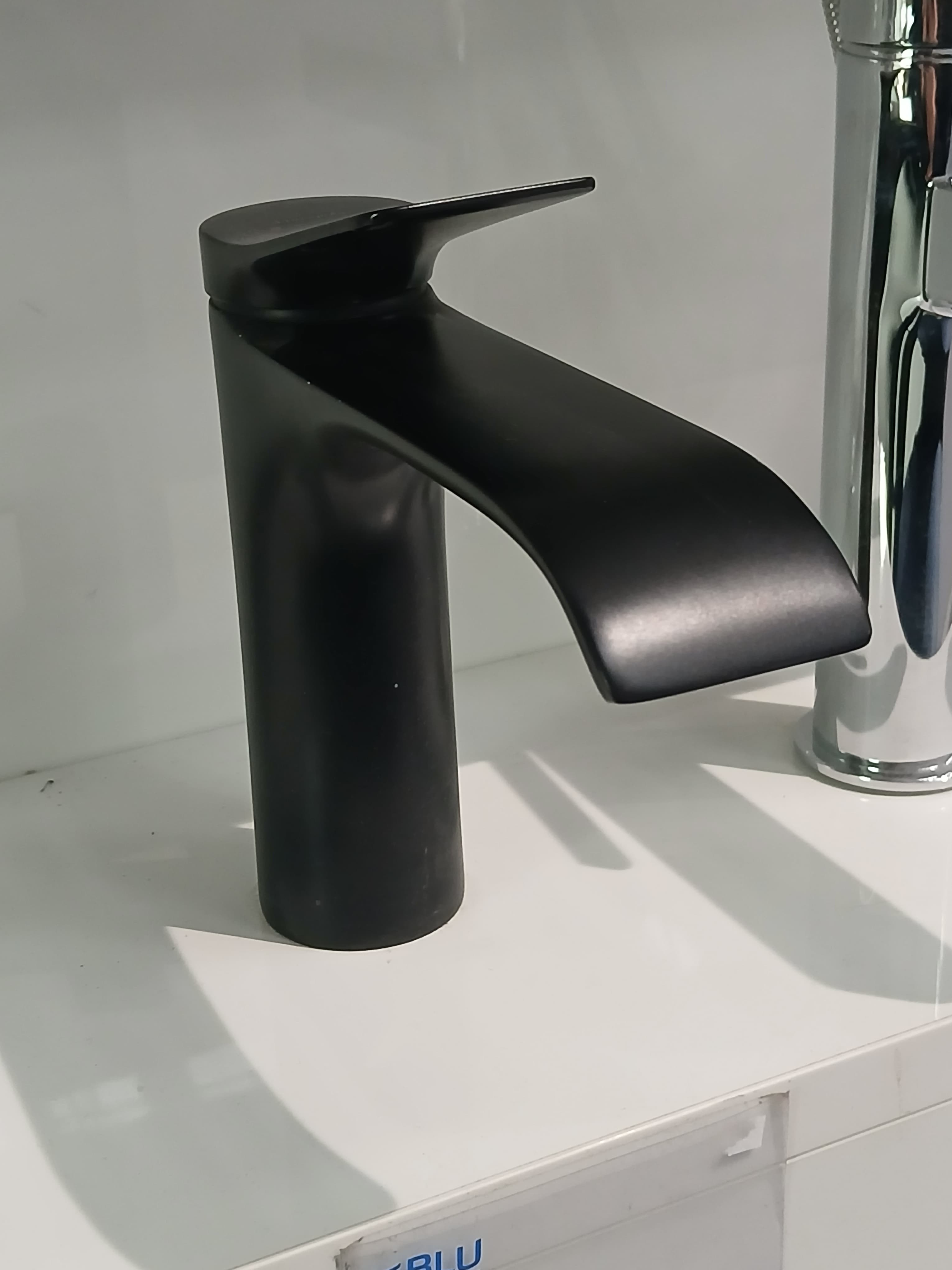 HANSGROHE 75022670 Vivenis Jednouchwytowa bateria umywalkowa 110 bez kompletu odpływowego Czarny Matowy **ekspo - Powystawowy Białystok